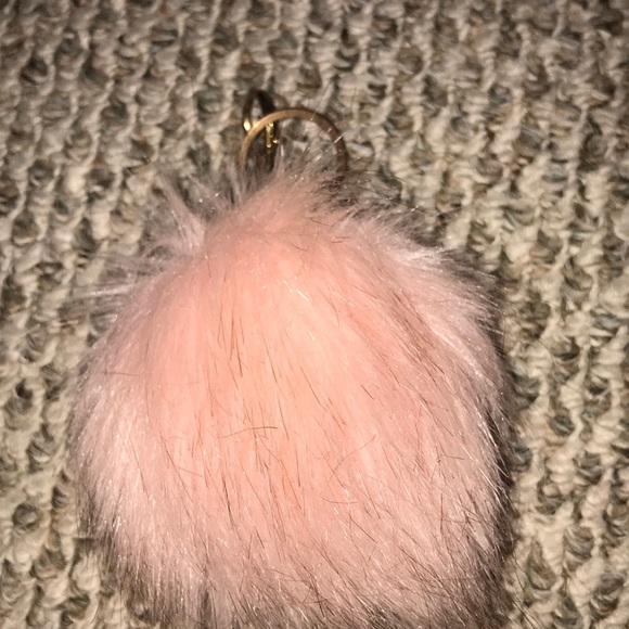 3 Pom Poms - Picture 2 of 4